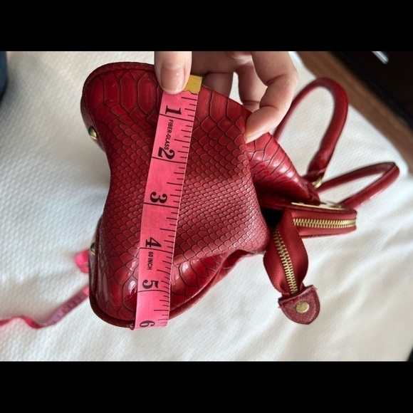 Iman Red And Gold Bag - Picture 15 of 16